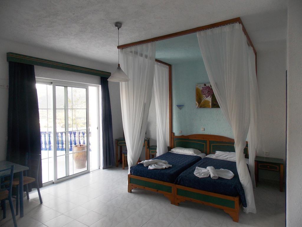 Annas Studios Livadia  Habitación foto